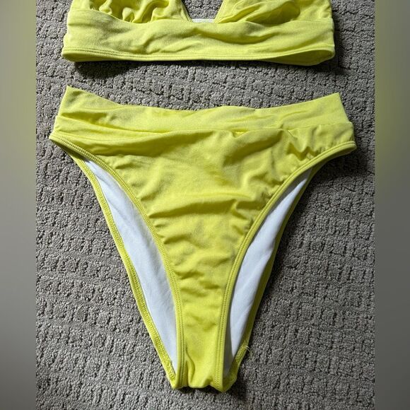 Urban Outfitters Out From Under Neon Tall Bikini set - Picture 3 of 16
